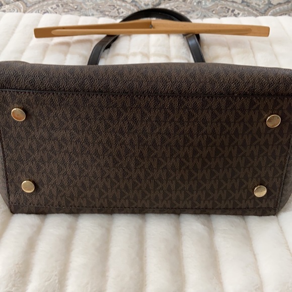 Handbag - Picture 4 of 4